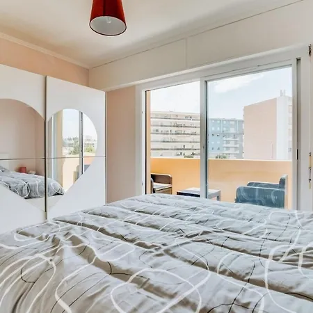 Διαμέρισμα Ceres Furnished Flat Ζουάν λε Πιν