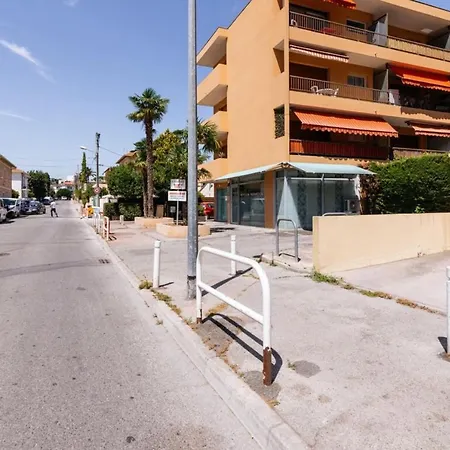 Ceres Furnished Flat Διαμέρισμα